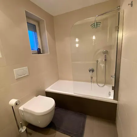 Cosy House With Garden, Close To City Center, Good Traffic Connection Salzburgo