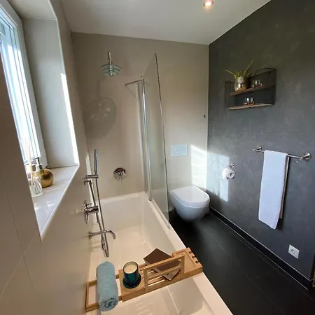 Сasa de vacaciones Cosy House With Garden, Close To City Center, Good Traffic Connection Salzburgo