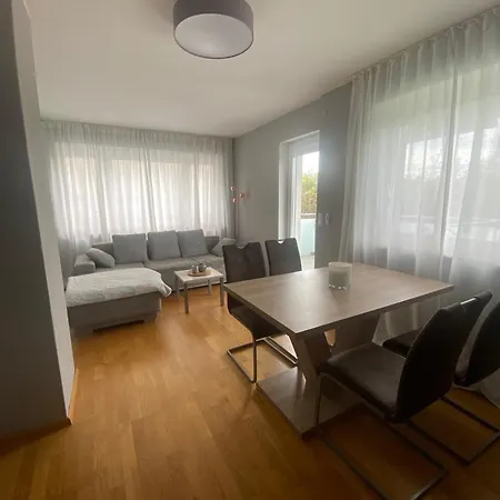 Cosy House With Garden, Close To City Center, Good Traffic Connection