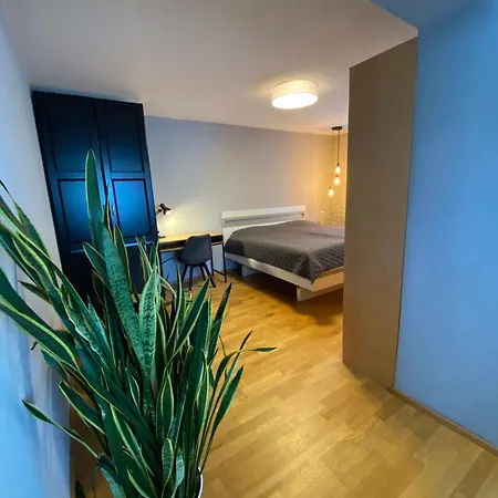 Сasa de vacaciones Cosy House With Garden, Close To City Center, Good Traffic Connection *